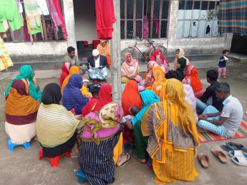 Courtyard-meeting-at-Dhamshona-4